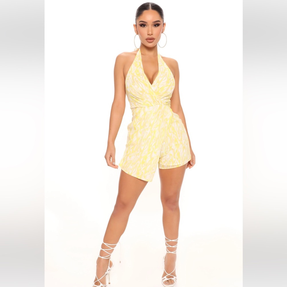 Fashion nova Courtney chiffon romper size XS